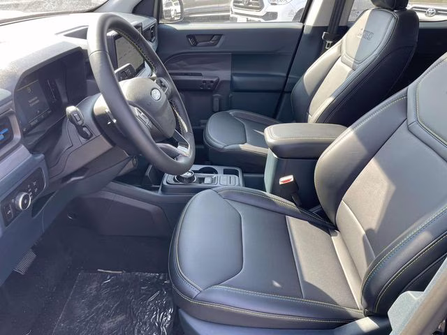 2025 Shadow Black Ford Maverick Lobo Standard AWD Truck