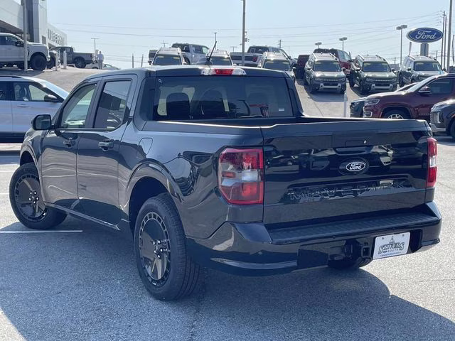 2025 Shadow Black Ford Maverick Lobo Standard AWD Truck
