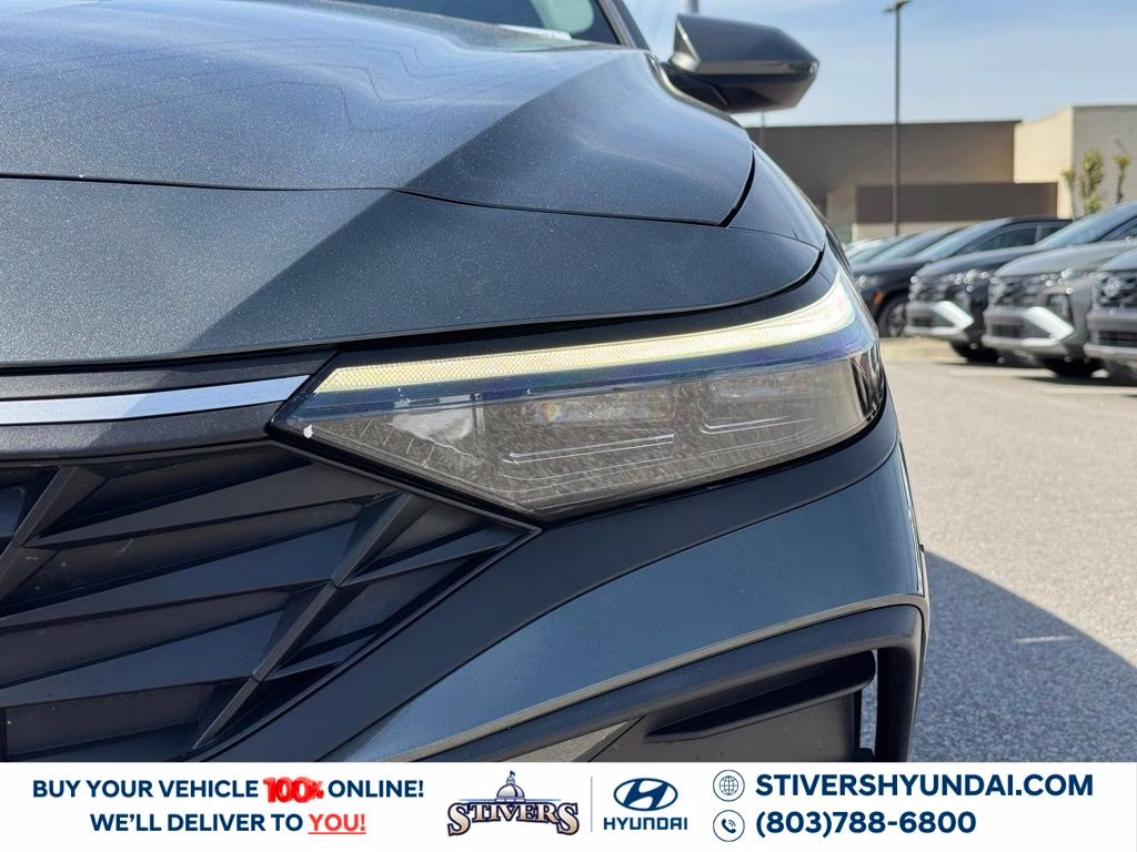 2025 Amazon Gray Hyundai Elantra SE FWD Sedan