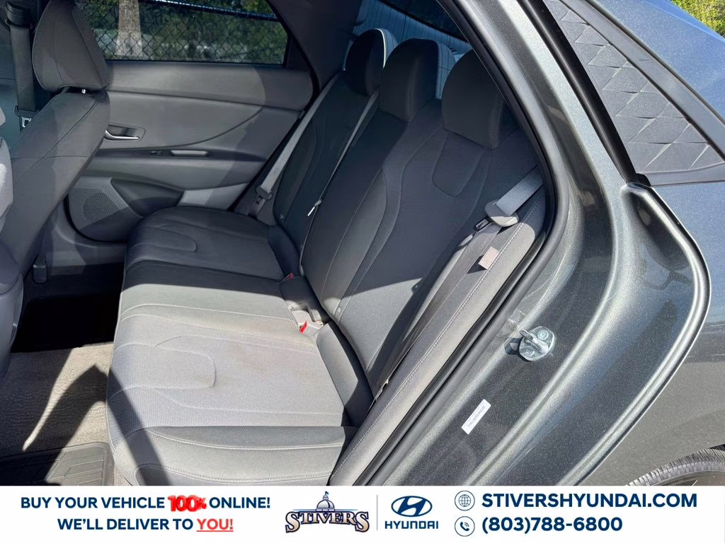 2025 Amazon Gray Hyundai Elantra SE FWD Sedan