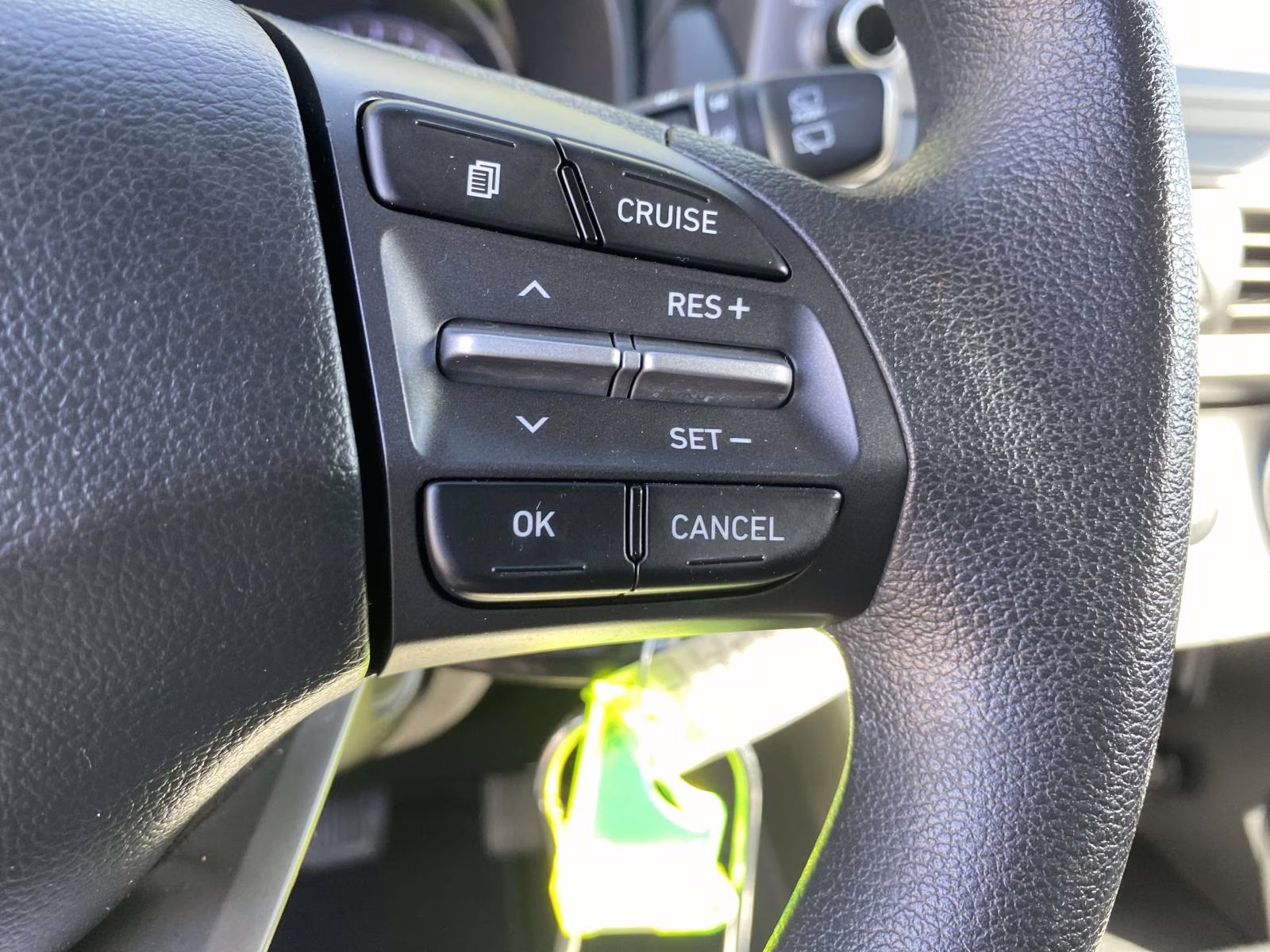 2021 Chalk White Hyundai Kona SE AWD SUV