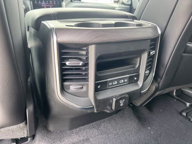 2026 Diamond Black Crystal Pearlcoat Ram 1500 Laramie 4X4 Truck