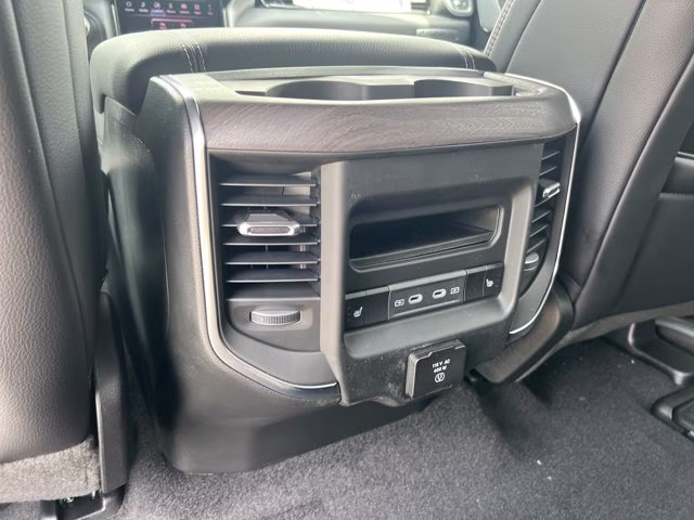 2026 Diamond Black Crystal Pearlcoat Ram 1500 Laramie 4X4 Truck