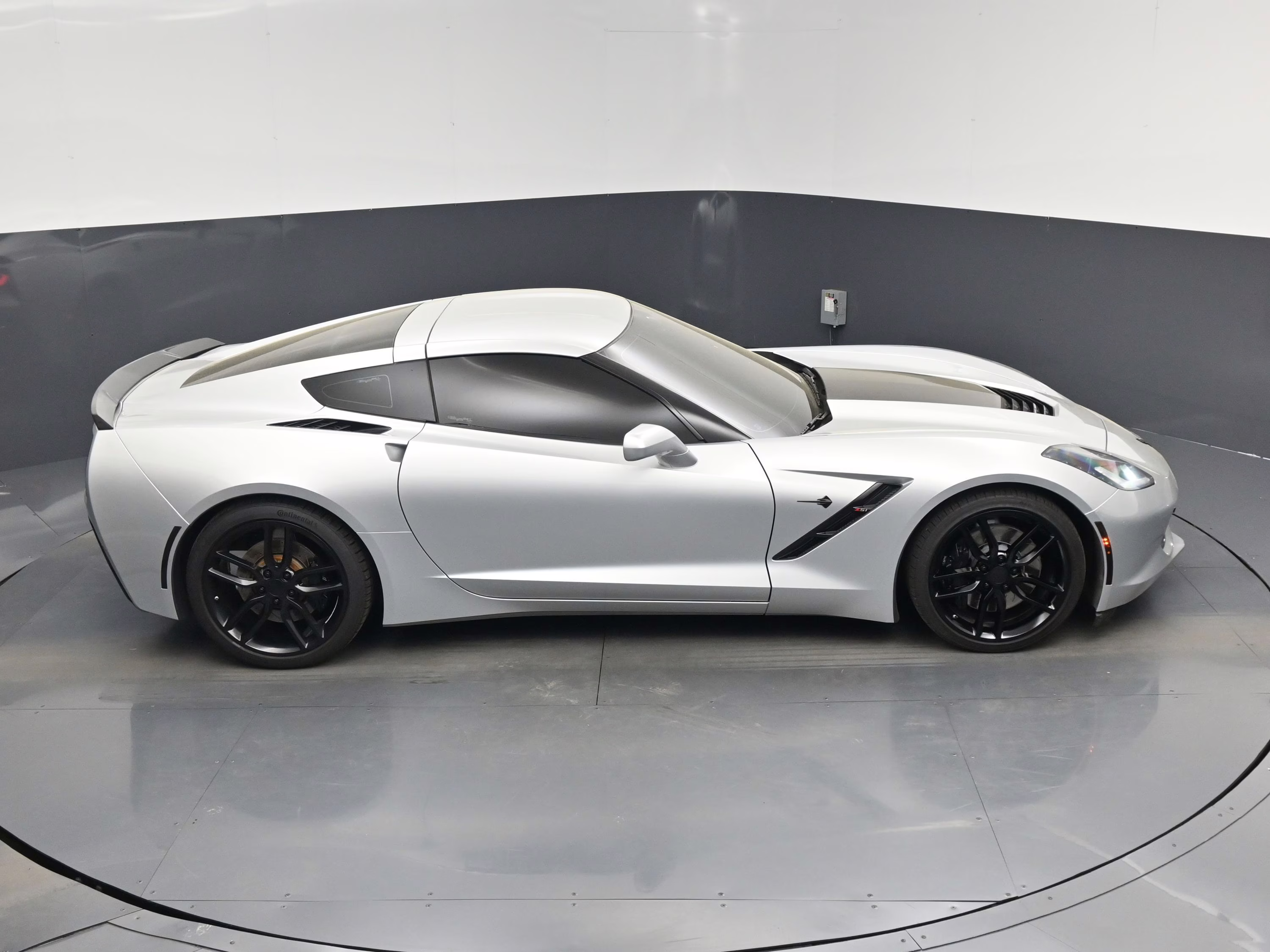 2016 Blade Silver Metallic Chevrolet Corvette Stingray Z51 RWD Coupe