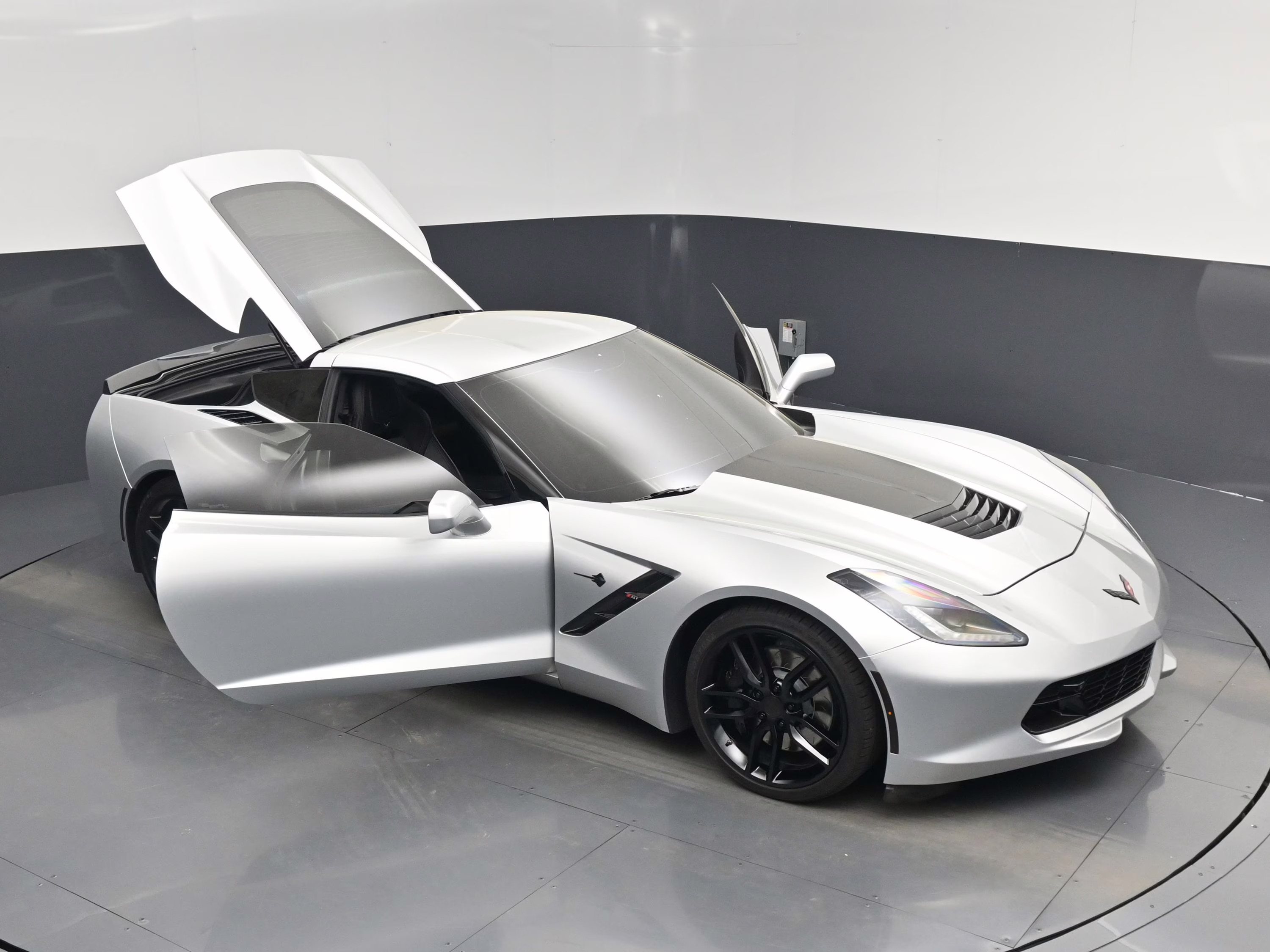 2016 Blade Silver Metallic Chevrolet Corvette Stingray Z51 RWD Coupe