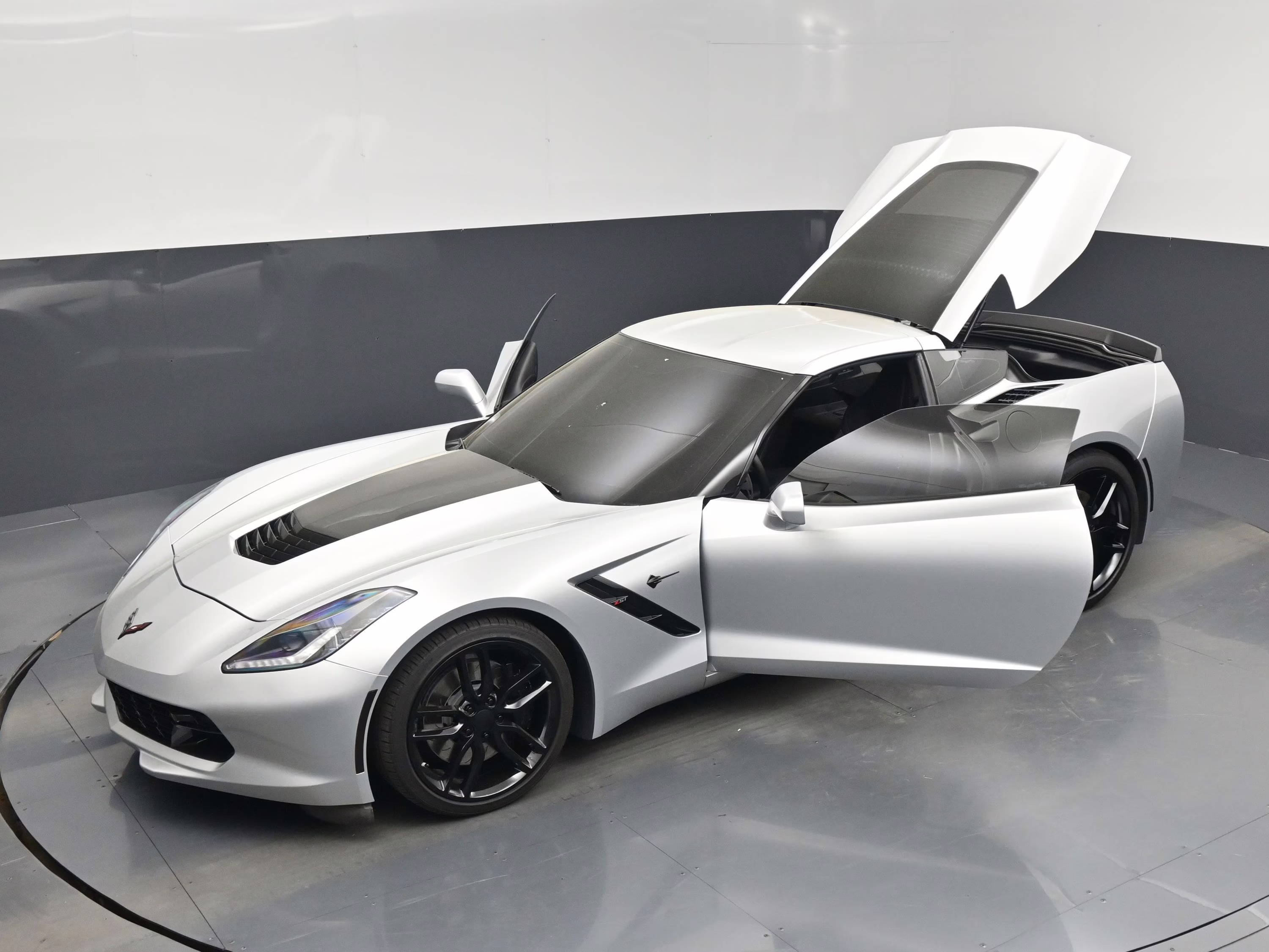 2016 Blade Silver Metallic Chevrolet Corvette Stingray Z51 RWD Coupe