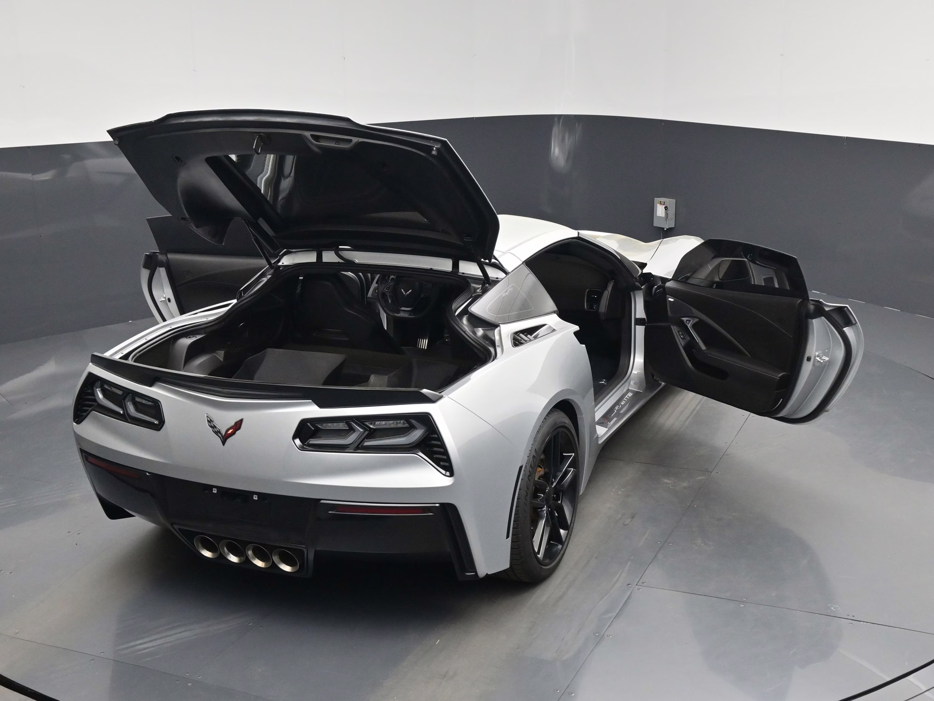 2016 Blade Silver Metallic Chevrolet Corvette Stingray Z51 RWD Coupe