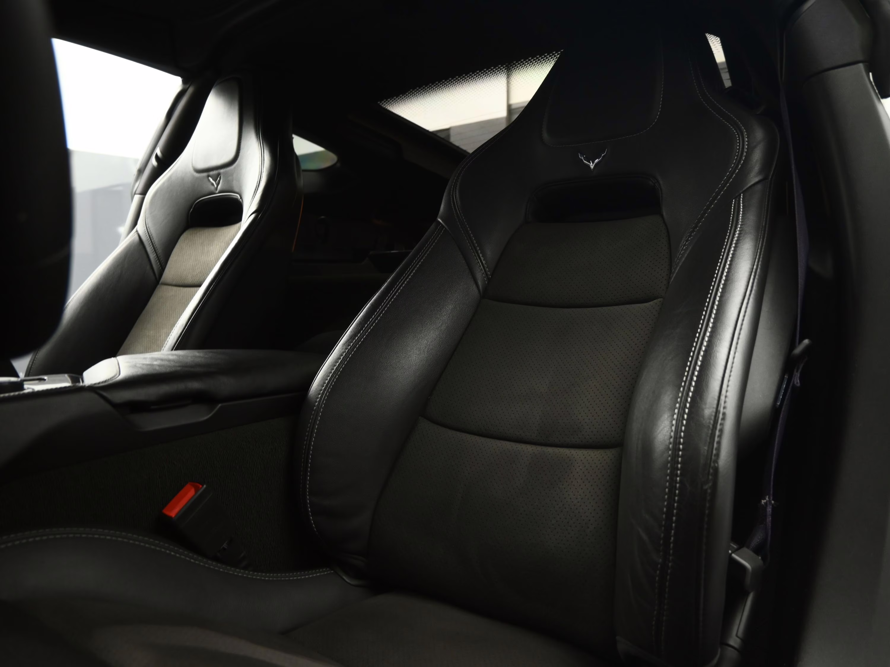 2016 Blade Silver Metallic Chevrolet Corvette Stingray Z51 RWD Coupe