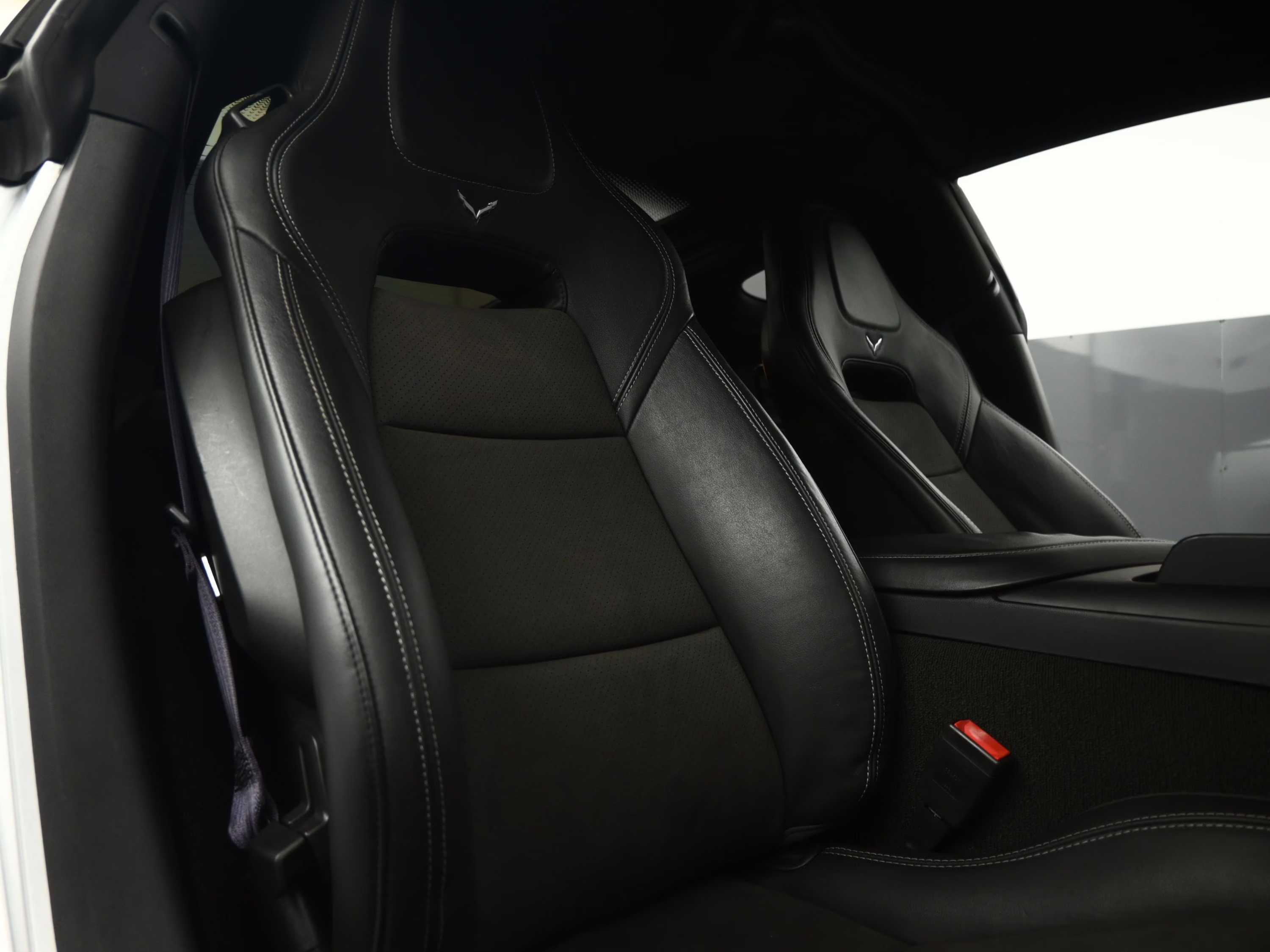 2016 Blade Silver Metallic Chevrolet Corvette Stingray Z51 RWD Coupe