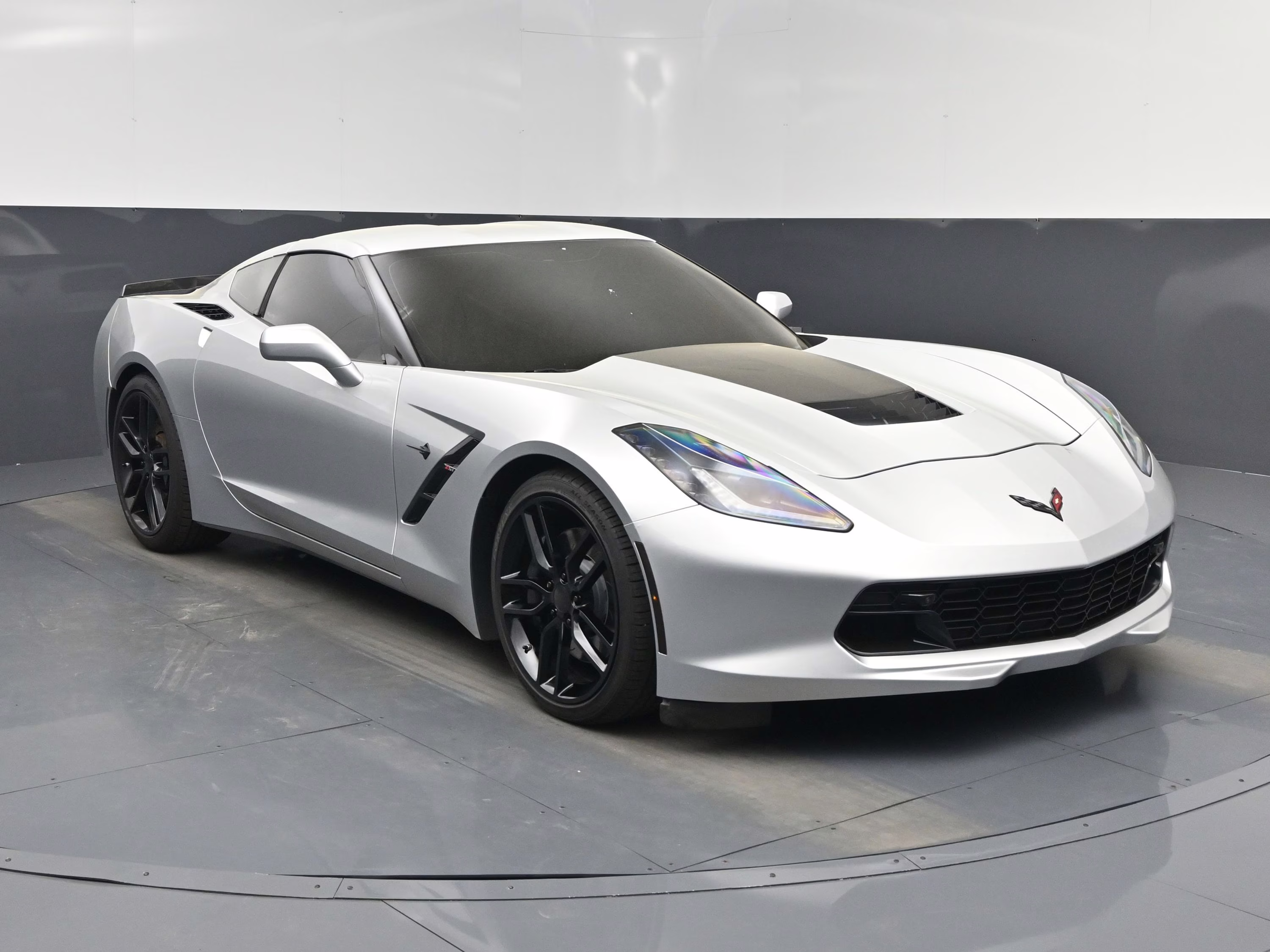 2016 Blade Silver Metallic Chevrolet Corvette Stingray Z51 RWD Coupe