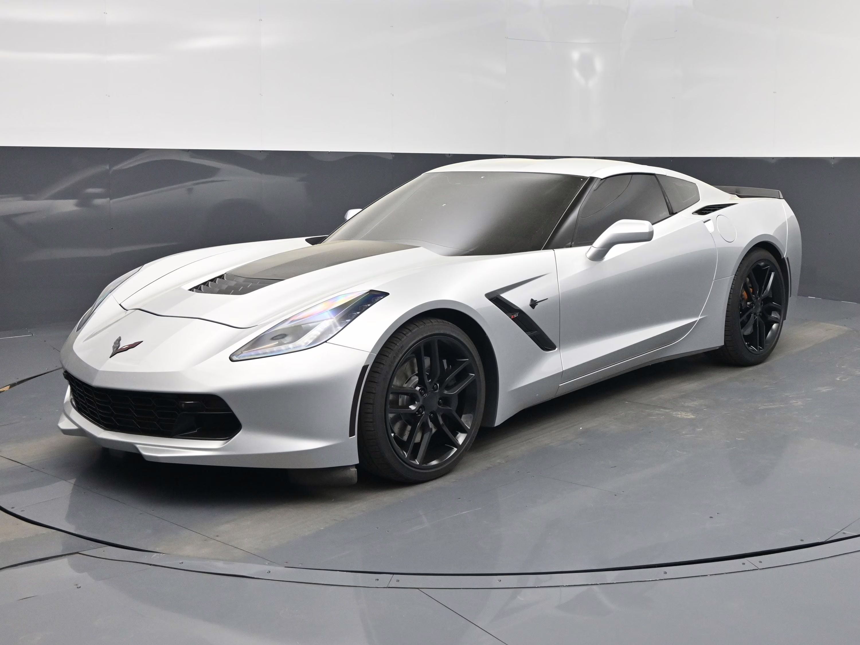 2016 Blade Silver Metallic Chevrolet Corvette Stingray Z51 RWD Coupe