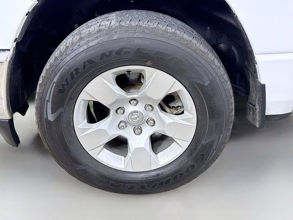 2023 Bright White Clearcoat Ram 1500 Big Horn/Lone Star 4X4 Truck