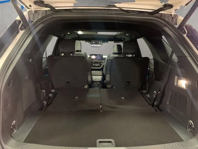 2026 Star White Metallic Tri-Coat Ford Explorer Tremor 4X4 SUV