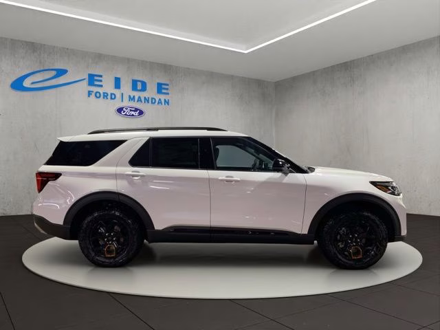 2026 Star White Metallic Tri-Coat Ford Explorer Tremor 4X4 SUV