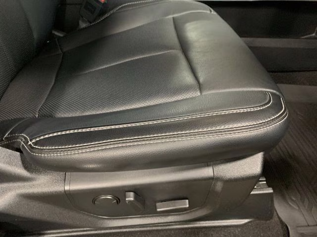 2019 Black Metallic Ford F-150 Lariat 4X4 Truck