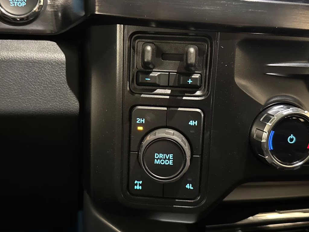 2026 Carbonized Gray Metallic Ford Super Duty F-250 SRW Lariat 4X4 Truck