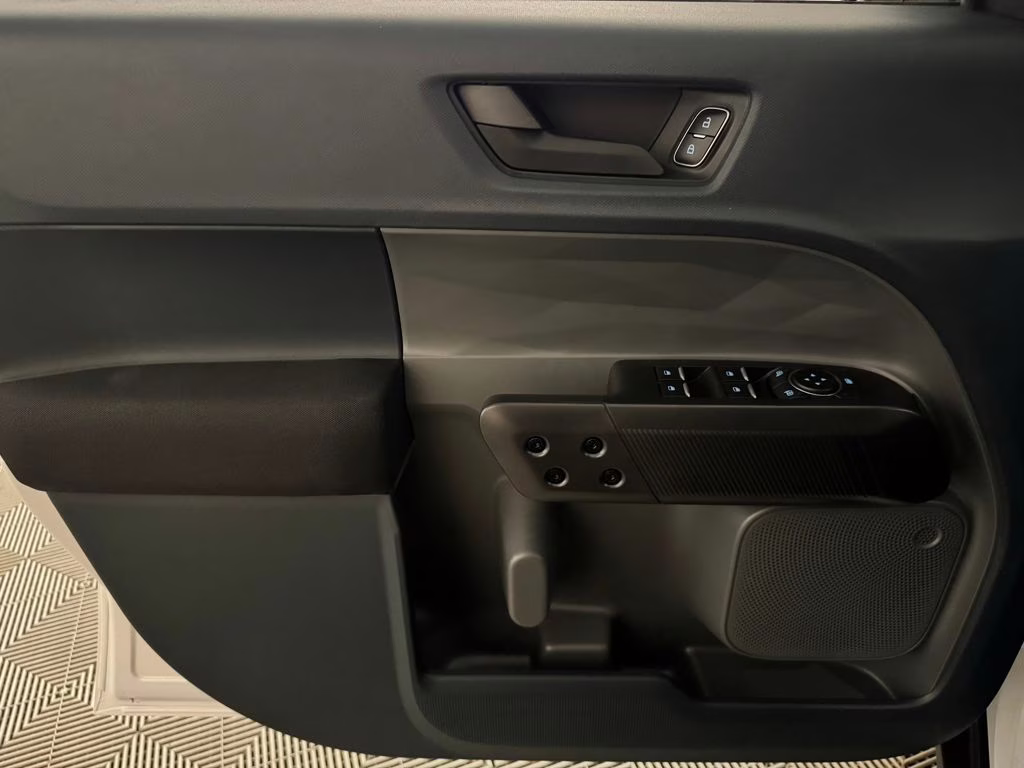 2026 Oxford White Ford Maverick XL FWD Truck