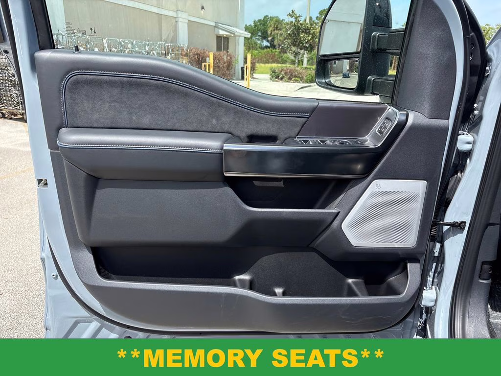 2026 Glacier Gray Metallic TriCoat Ford Super Duty F-350 SRW Platinum 4X4 Truck