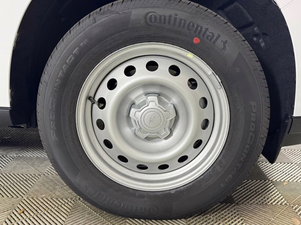 2026 Oxford White Ford Maverick XL FWD Truck