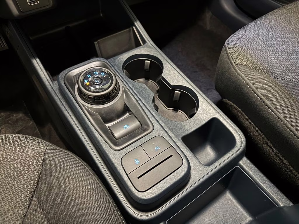 2026 Oxford White Ford Maverick XL FWD Truck