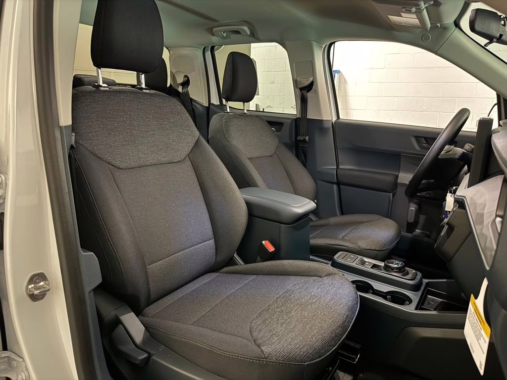 2026 Oxford White Ford Maverick XL FWD Truck