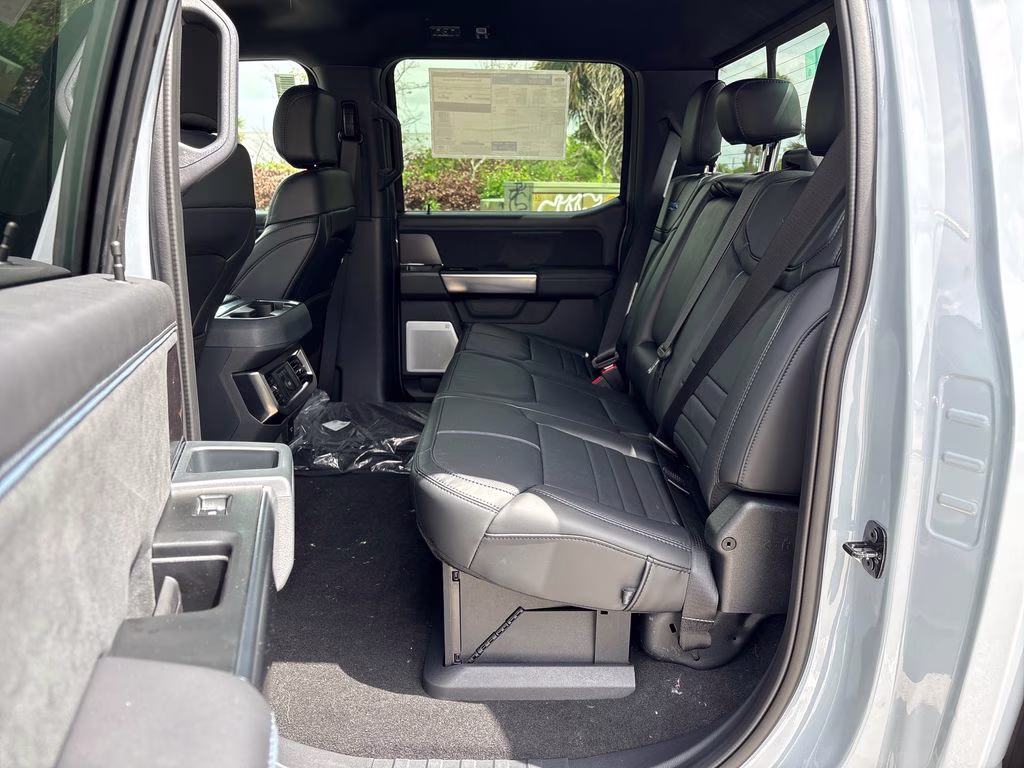 2026 Glacier Gray Metallic TriCoat Ford Super Duty F-350 SRW Platinum 4X4 Truck