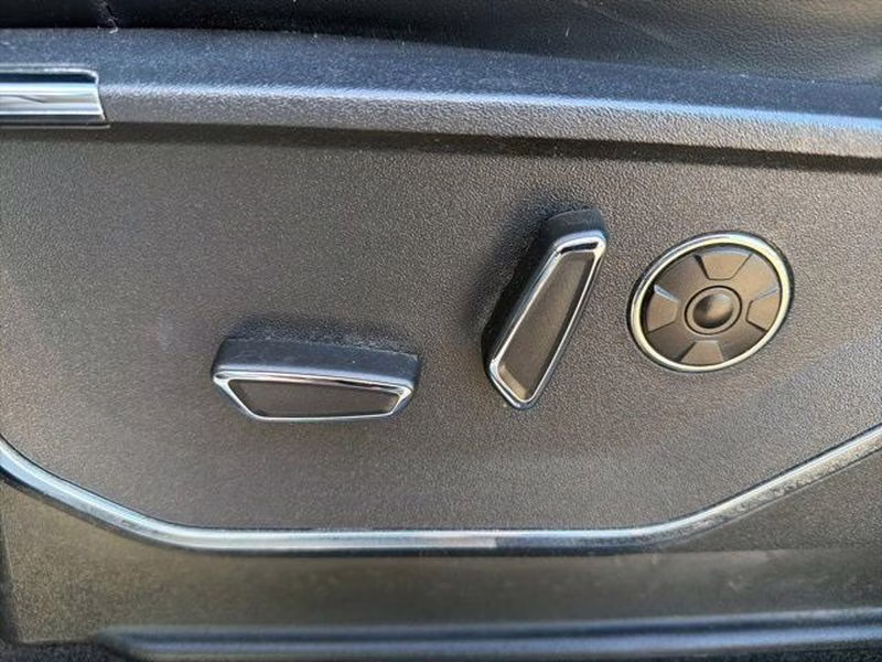 2024 Star White Metallic Tri-Coat Ford F-150 Platinum 4X4 Truck