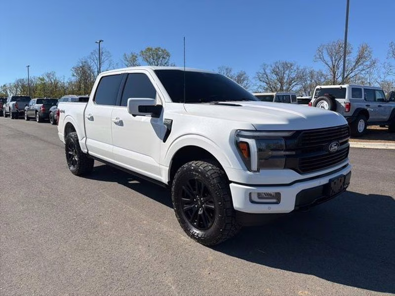 2024 Star White Metallic Tri-Coat Ford F-150 Platinum 4X4 Truck