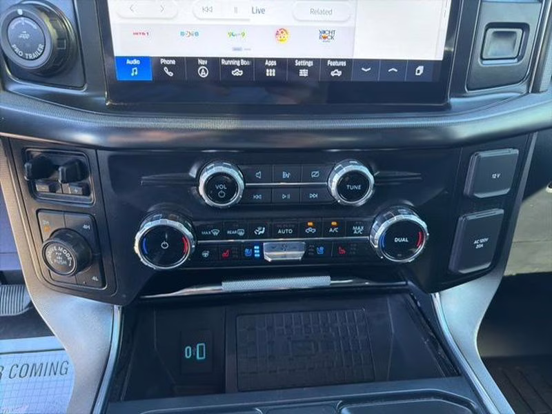 2024 Star White Metallic Tri-Coat Ford F-150 Platinum 4X4 Truck