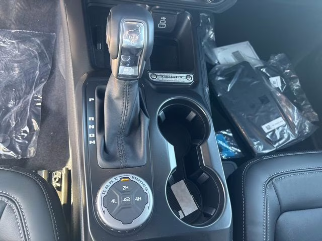 2026 Avalanche Gray Ford Bronco Outer Banks 4X4 SUV