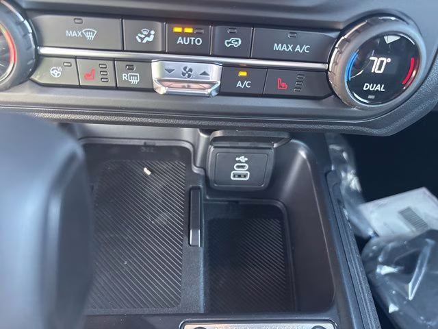 2026 Avalanche Gray Ford Bronco Outer Banks 4X4 SUV