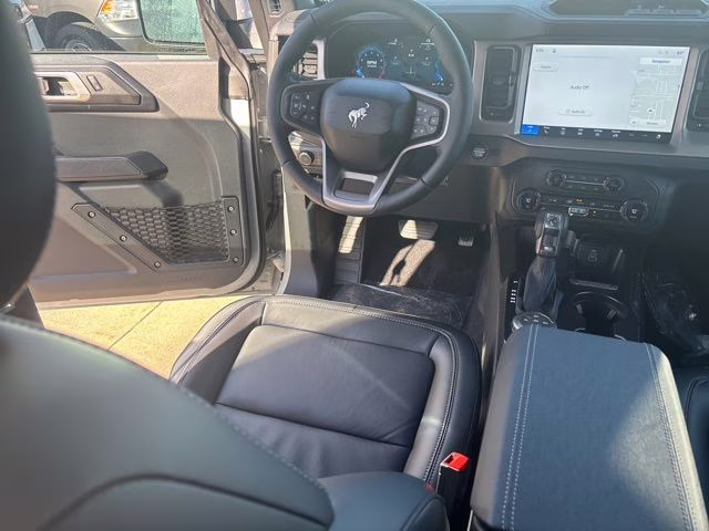 2026 Avalanche Gray Ford Bronco Outer Banks 4X4 SUV