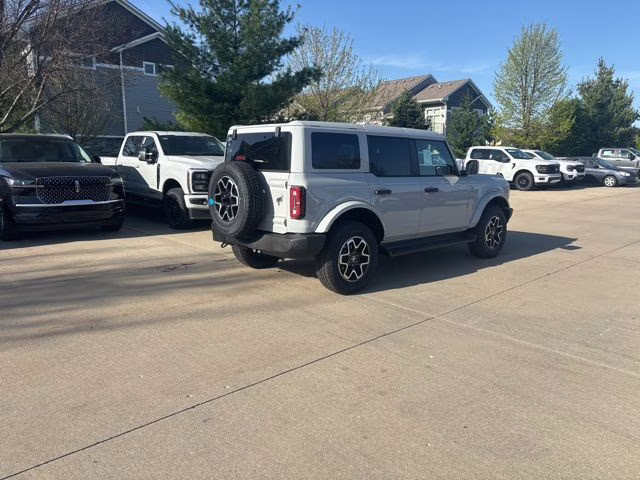 2026 Avalanche Gray Ford Bronco Outer Banks 4X4 SUV
