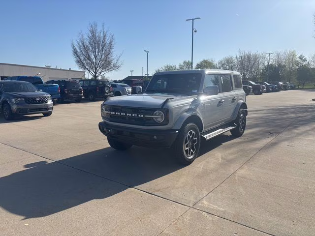2026 Avalanche Gray Ford Bronco Outer Banks 4X4 SUV