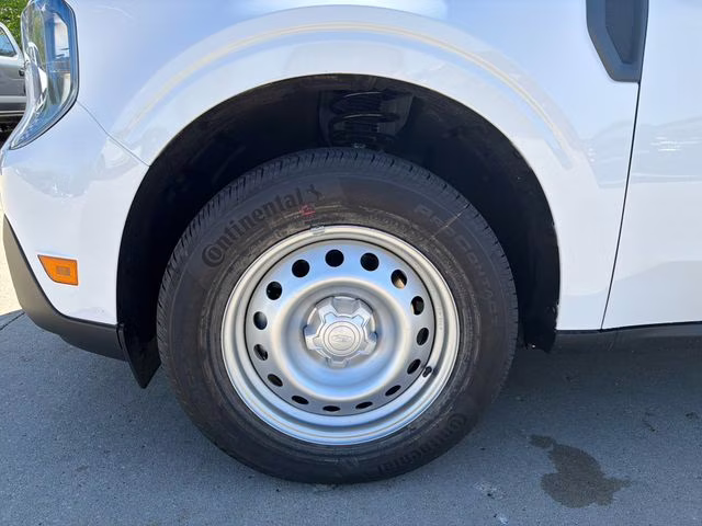 2026 Oxford White Ford Maverick XL AWD Truck