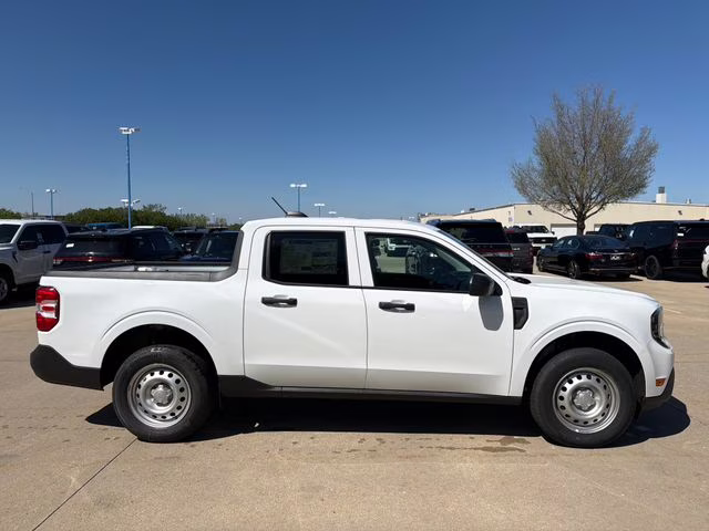 2026 Oxford White Ford Maverick XL AWD Truck