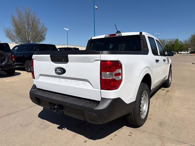 2026 Oxford White Ford Maverick XL AWD Truck