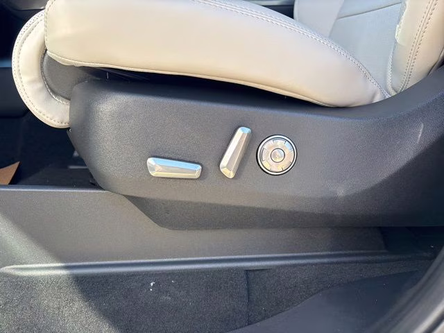 2026 Gray Mist Metallic Tri-Coat Lincoln Navigator Reserve 4X4 SUV