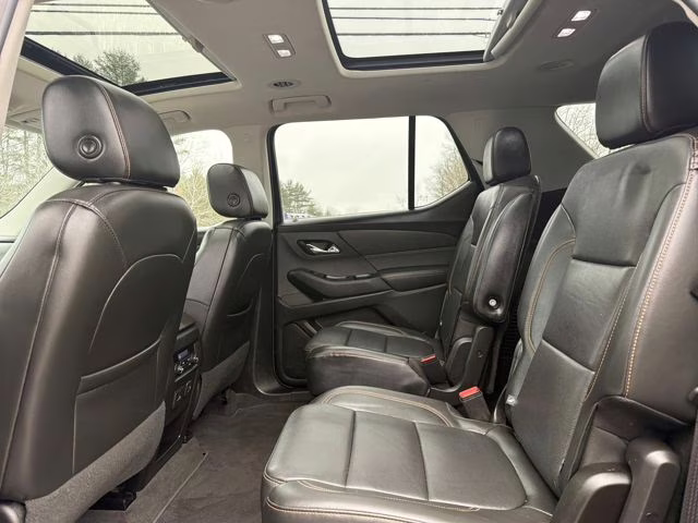 2020 Mosaic Black Metallic Chevrolet Traverse Premier AWD SUV