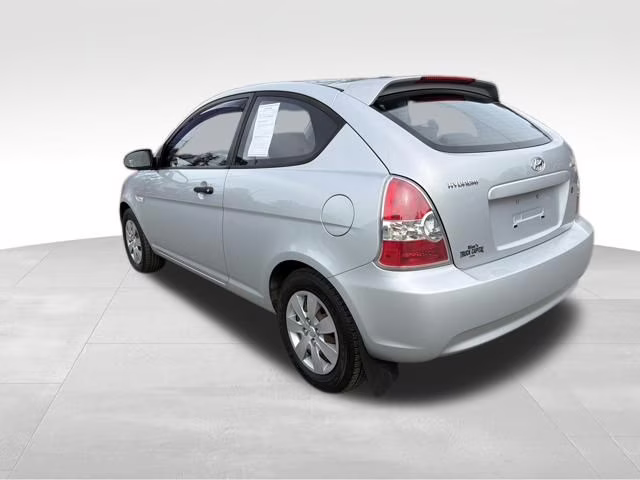 2009 Platinum Silver Metallic + Pearl Hyundai Accent GS FWD Hatchback