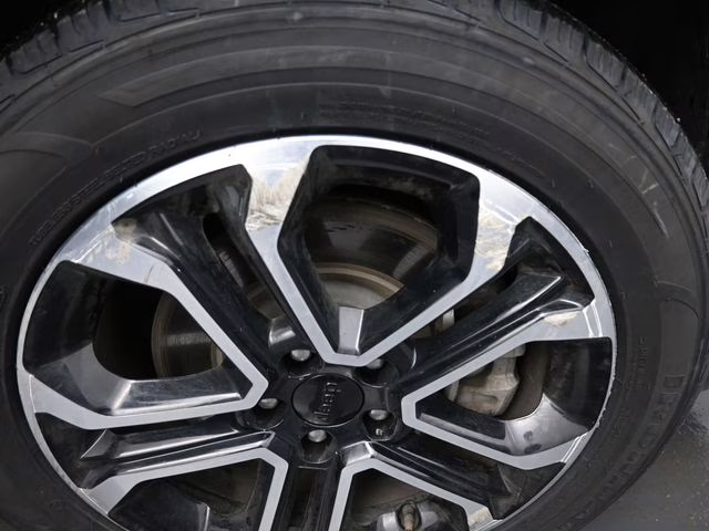 2023 Granite Crystal Metallic Clearcoat Jeep Compass Limited 4X4 SUV