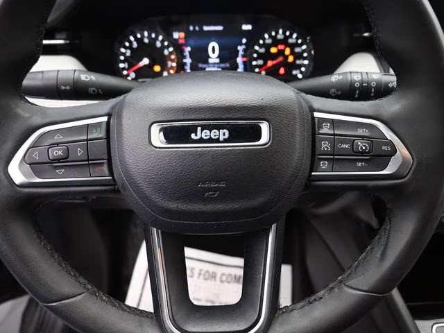 2023 Granite Crystal Metallic Clearcoat Jeep Compass Limited 4X4 SUV