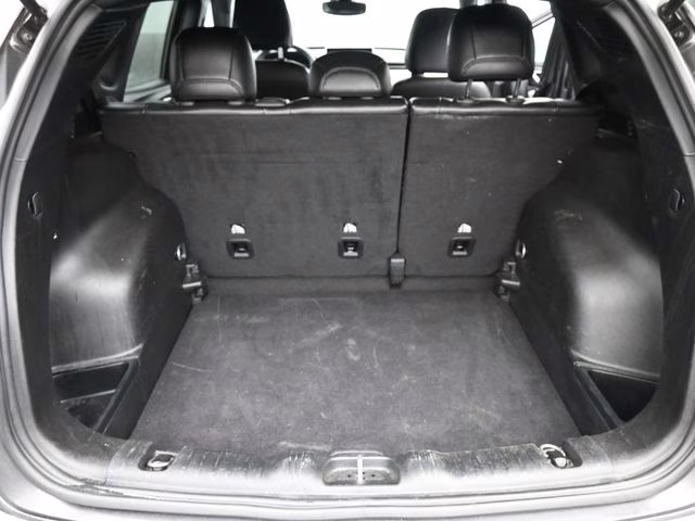 2023 Granite Crystal Metallic Clearcoat Jeep Compass Limited 4X4 SUV