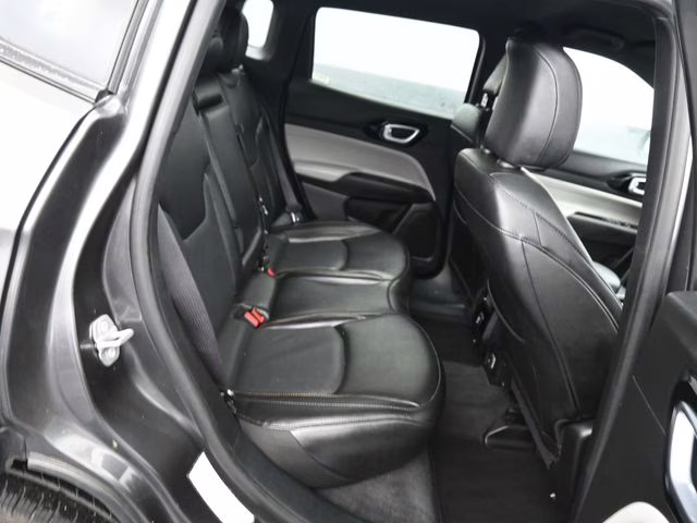 2023 Granite Crystal Metallic Clearcoat Jeep Compass Limited 4X4 SUV