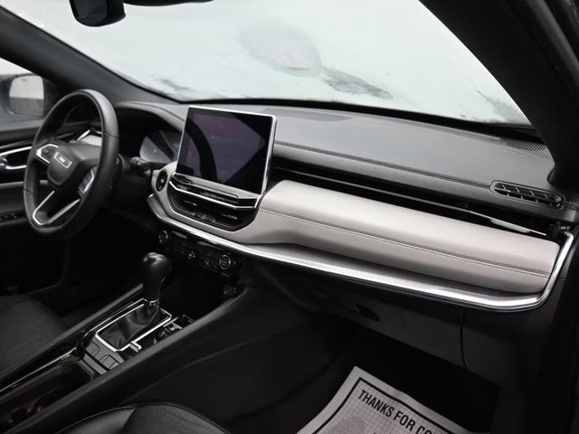 2023 Granite Crystal Metallic Clearcoat Jeep Compass Limited 4X4 SUV