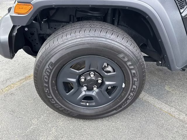 2023 Black Clearcoat Jeep Gladiator Sport 4X4 Truck