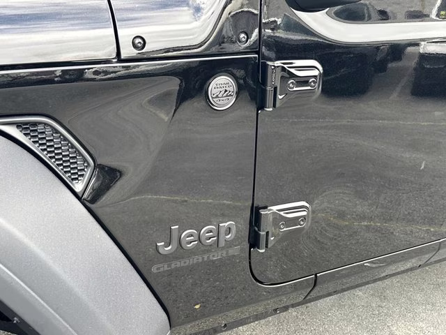 2023 Black Clearcoat Jeep Gladiator Sport 4X4 Truck