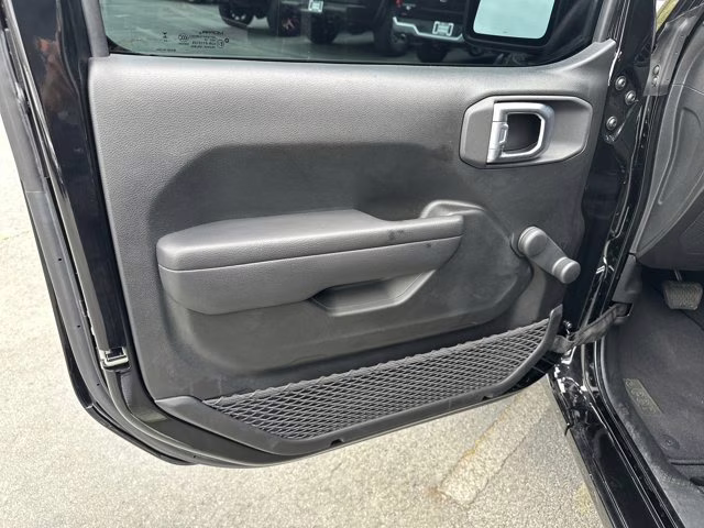 2023 Black Clearcoat Jeep Gladiator Sport 4X4 Truck