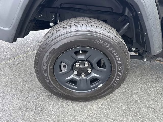 2023 Black Clearcoat Jeep Gladiator Sport 4X4 Truck