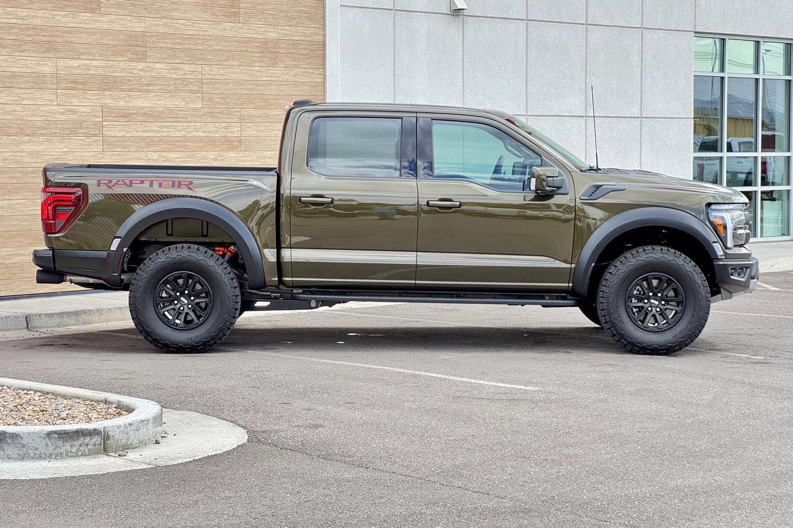 2025 Shelter Green Ford F-150 Raptor 4X4 Truck